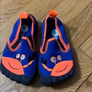 Water shoes for boys size 5-6